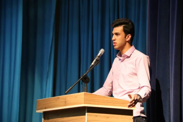 بلایای طبیعی در کمین همه ماست، همانگونه که از دیگران در وقت گرفتاری ها انتظار داریم، همانگونه گرفتاران را دریابیم.

حمایت دانشگاه فرهنگیان یزد از سیل زدگان
 11