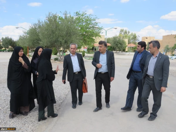 گزارش تصویری از بازدید آقای فراهانی معاون مدیرکل اعتبارات، تعهدات و درآمدها و آقای مجیدی رئیس اداره حقوقی، قراردادها و املاک سازمان مرکزی از دانشگاه فرهنگیان یزد
 2