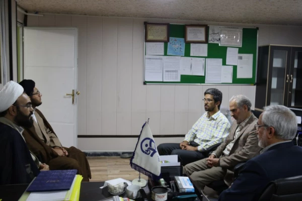 در دیدار با جانبازان دانشگاه فرهنگیان یزد مطرح شد: 

شهدا، جانبازان و ایثارگران انسان های بصیر و موقعیت شناس هستند.
 4