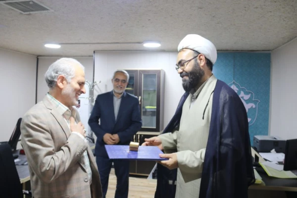 در دیدار با جانبازان دانشگاه فرهنگیان یزد مطرح شد: 

شهدا، جانبازان و ایثارگران انسان های بصیر و موقعیت شناس هستند.
 5