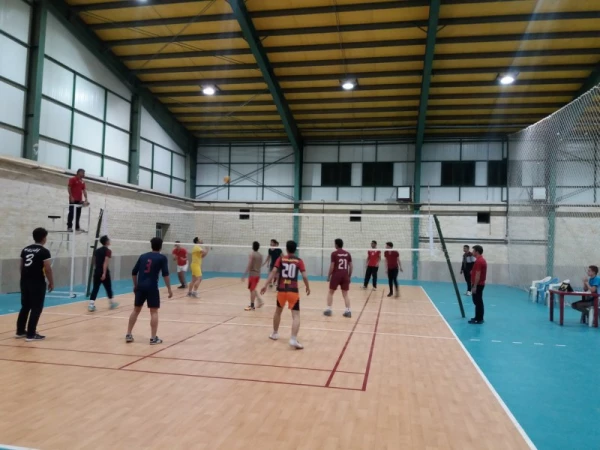 برگزاری کارگاه آموزشی قوانین و مقررات والیبال و برگزاری مسابقات والیبال در یردیس شهیدان پاک نژاد یزد - فروردین 98
 6