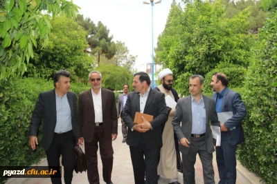 نشست هم اندیشی اساتید و کارکنان پردیس شهیدان پاک نژاد یزد با دکتر خاکی معاونت محترم طرح و برنامه و توسعه منابع دانشگاه فرهنگیان