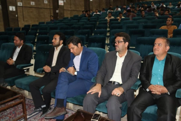 همایش ساعت فرهنگی با حضور دانش آموختگان موفق پردیس شهیدان پاک نژاد:

تجارب ارزنده، باید ها و نباید های دانشجو معلمی
 5