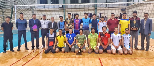 در هفته سراهای دانشجویی برگزار شد:

رقابت های والیبال دانشجو معلمان پردیس شهیدان پاکنژاد. 2