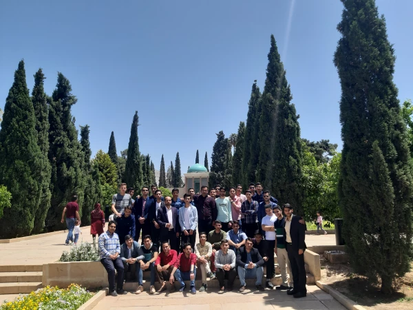 اردوی علمی – تفریحی دانشجویان رشته زبان و ادبیات فارسی دانشگاه فرهنگیان یزد به شیراز
 2