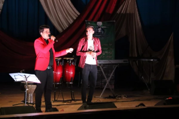 با حضور مسئولان، اساتید و دانشجومعلمان برگزار شد:

جشن ویژه هفته مقام معلم در دانشگاه فرهنگیان یزد ویژه دانشجو معلمان پردیس شهیدان پاک نژاد
 13