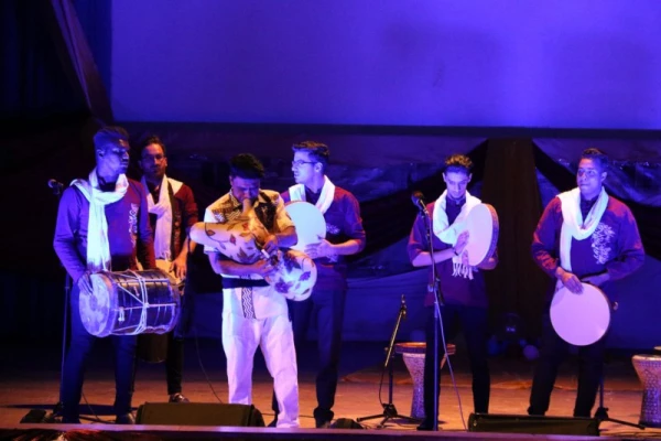 با حضور مسئولان، اساتید و دانشجومعلمان برگزار شد:

جشن ویژه هفته مقام معلم در دانشگاه فرهنگیان یزد ویژه دانشجو معلمان پردیس شهیدان پاک نژاد
 14