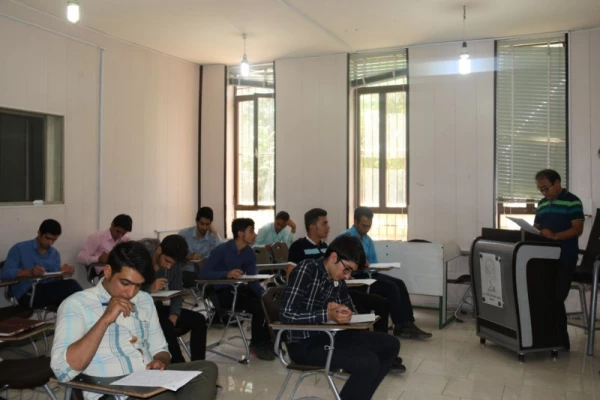 برگزاری آزمون دوره آموزشی کمک های اولیه در پردیس شهیدان پاک نژاد یزد
 8