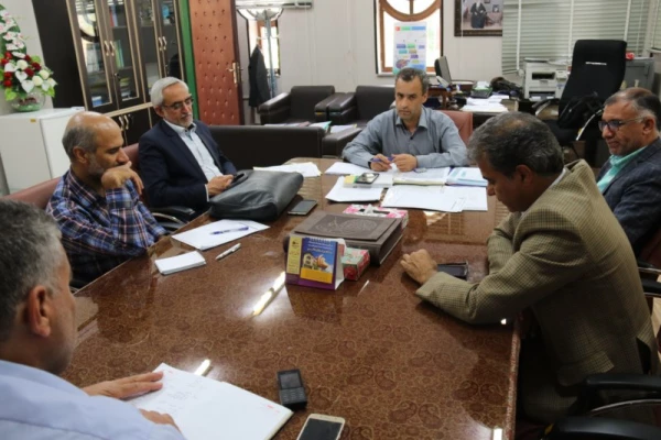 برگزاری جلسه هم اندیشی با سرپرستان شبانه روزی پردیس شهیدان پاک نژاد یزد
 7