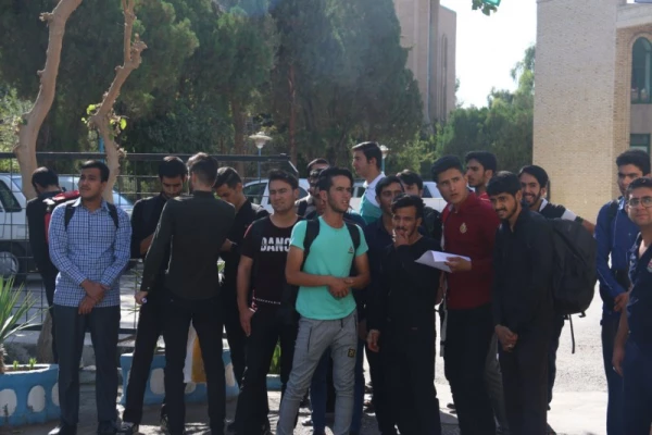 بدرقه کاروان دانشجویی پیاده روی اربعین در پردیس شهیدان پاک نژاد یزد 5