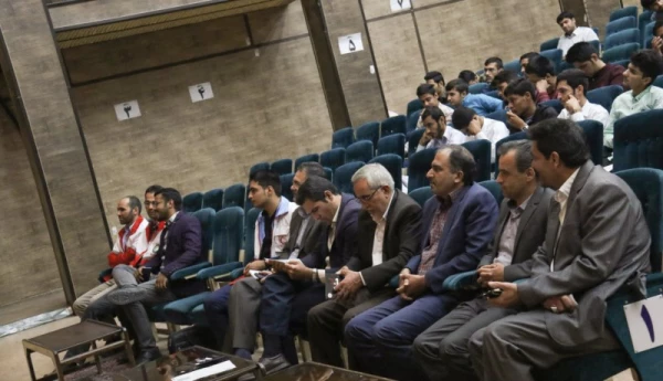 همایش توجیهی فعالیت های هلال احمر در ساعت فرهنگی دوشنبه  8