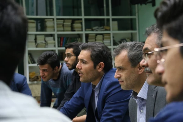 نشست مدیر استانی دانشگاه فرهنگیان یزد با نمایندگان کلیه کلاس های آموزشی پردیس شهیدان پاک نژاد 3