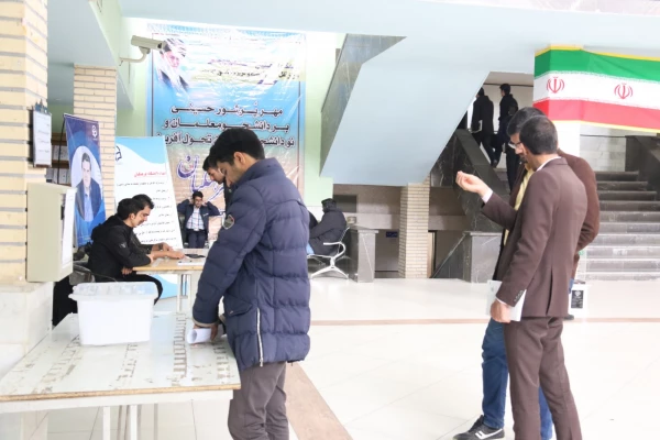 برگزاری انتخابات کانون همیاران سلامت روان و بهداشت در پردیس شهیدان پاک نژاد یزد 9